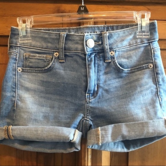 American Eagle Next Level Mid Rise Med Wash Super Stretch Denim Shorts Size 00 - Picture 3 of 7